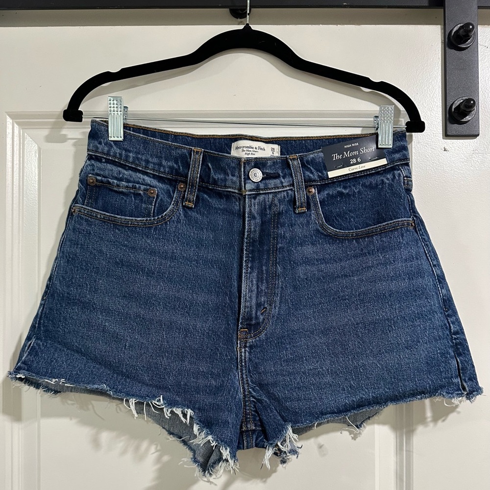 Abercrombie & Fitch Women's Blue Denim The Mom High Rise Short - NWT